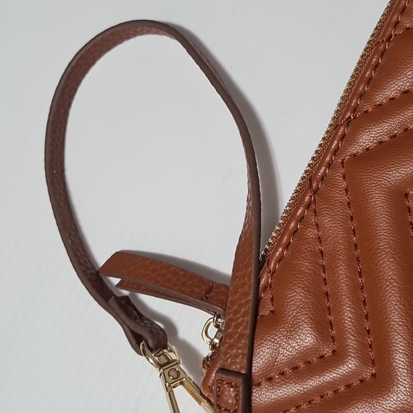 Anne Klein quilted wristlet - Picture 2 of 8